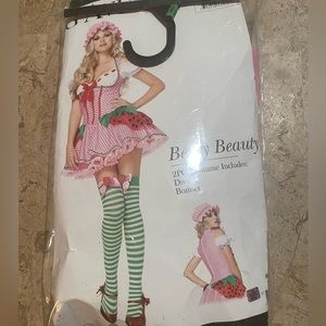 New Berry Beauty Costume M but not in original packaging